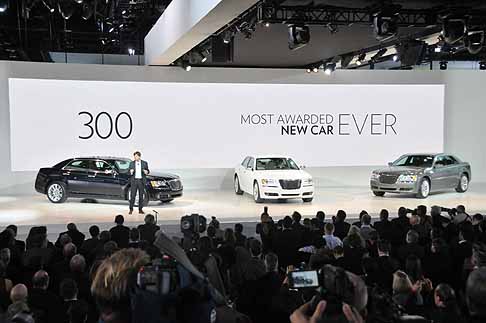 Chrysler - Anteprime mondiale della Chrysler 300 all'Auto Show di Detroit width=